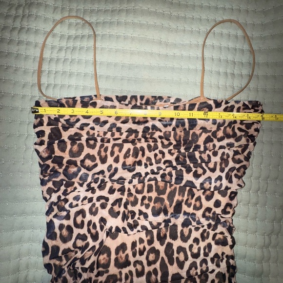 Good American Leopard Print rouged Dress. Size 5 Junior. EUC. - Picture 7 of 11